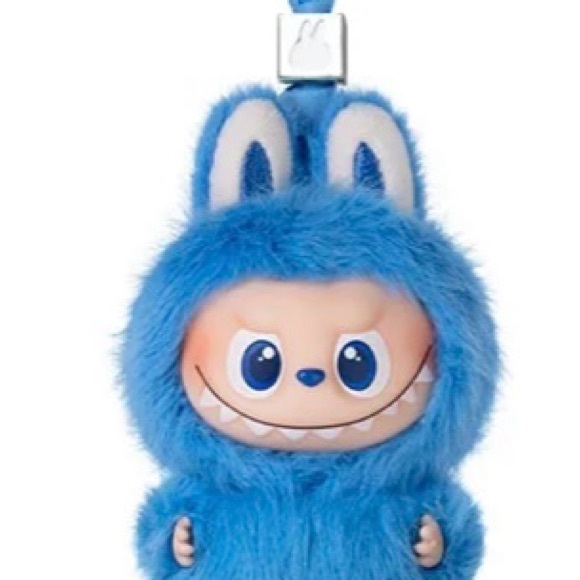 Labubu Pin for Love - Picture 4 of 5